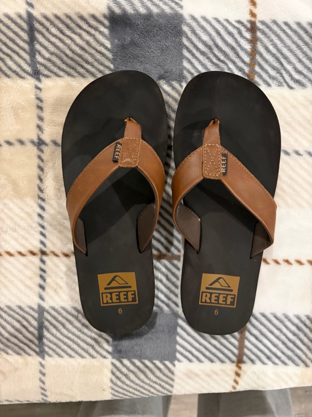 Reef Men’s Black Footbed Brown Leather Flip Flops